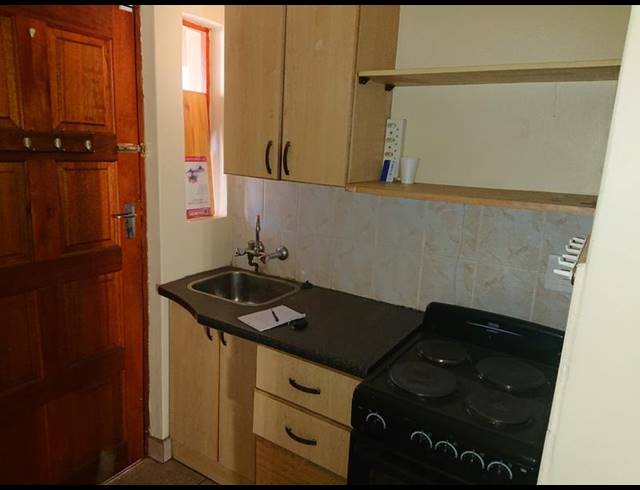 2 BEDROOM PROPERTY TO RENT IN DIE BULT